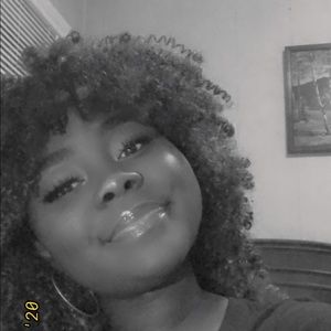 Meet your Posher, Hillary